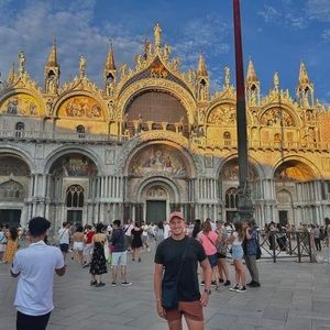 Meet your Posher, Roché